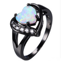 Anello donna con cuore in opale bianco e zirconia, oro nero, anello di promessa e fidanzamento, marchio Valstrend.