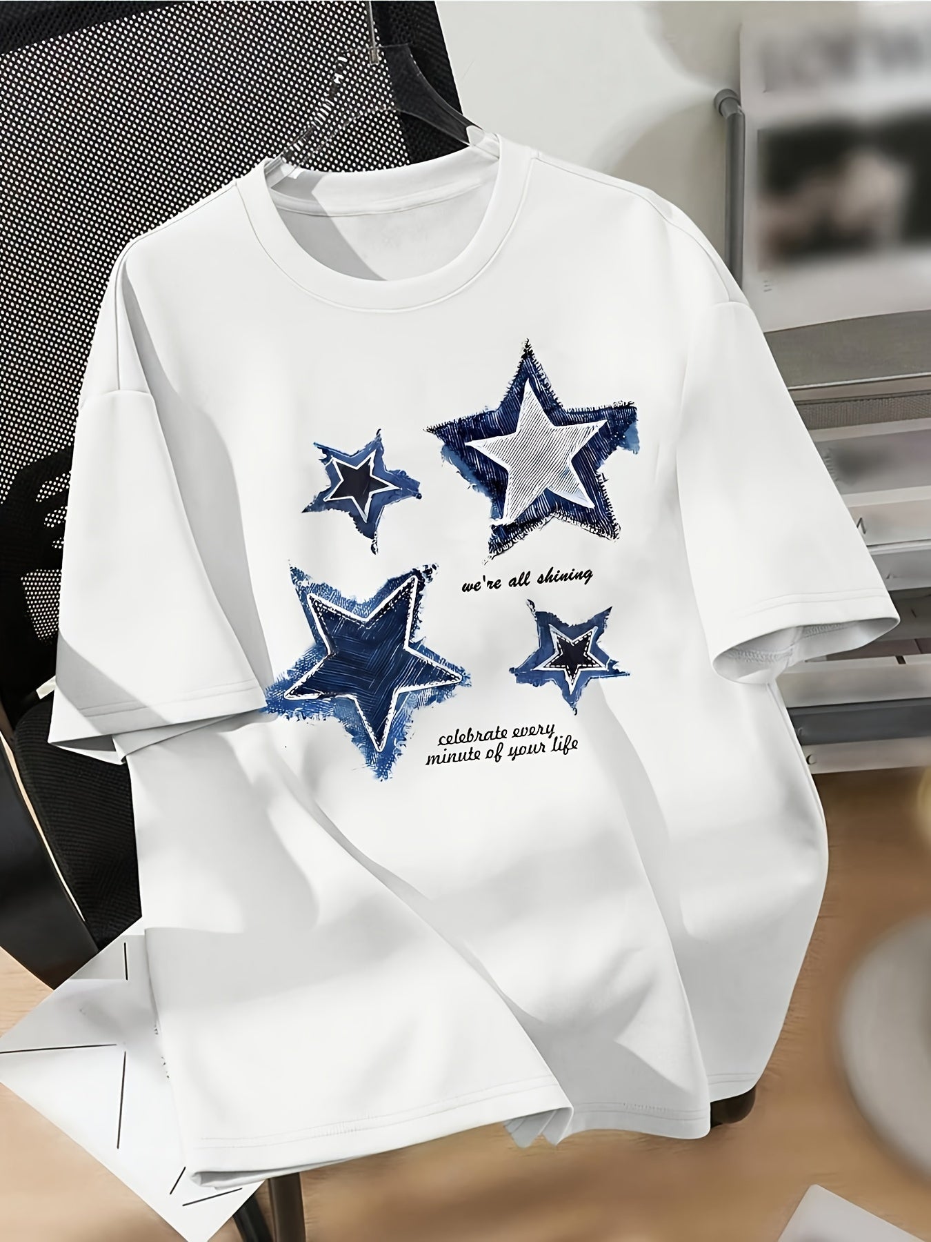 T-shirt donna Valstrend con stampa stellare, maniche corte e scollo rotondo, casual per primavera e estate.