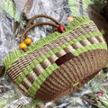 Borsa decorativa in vimini con manici a nappa e perline in legno, stile picnic, marca Valstrend shop