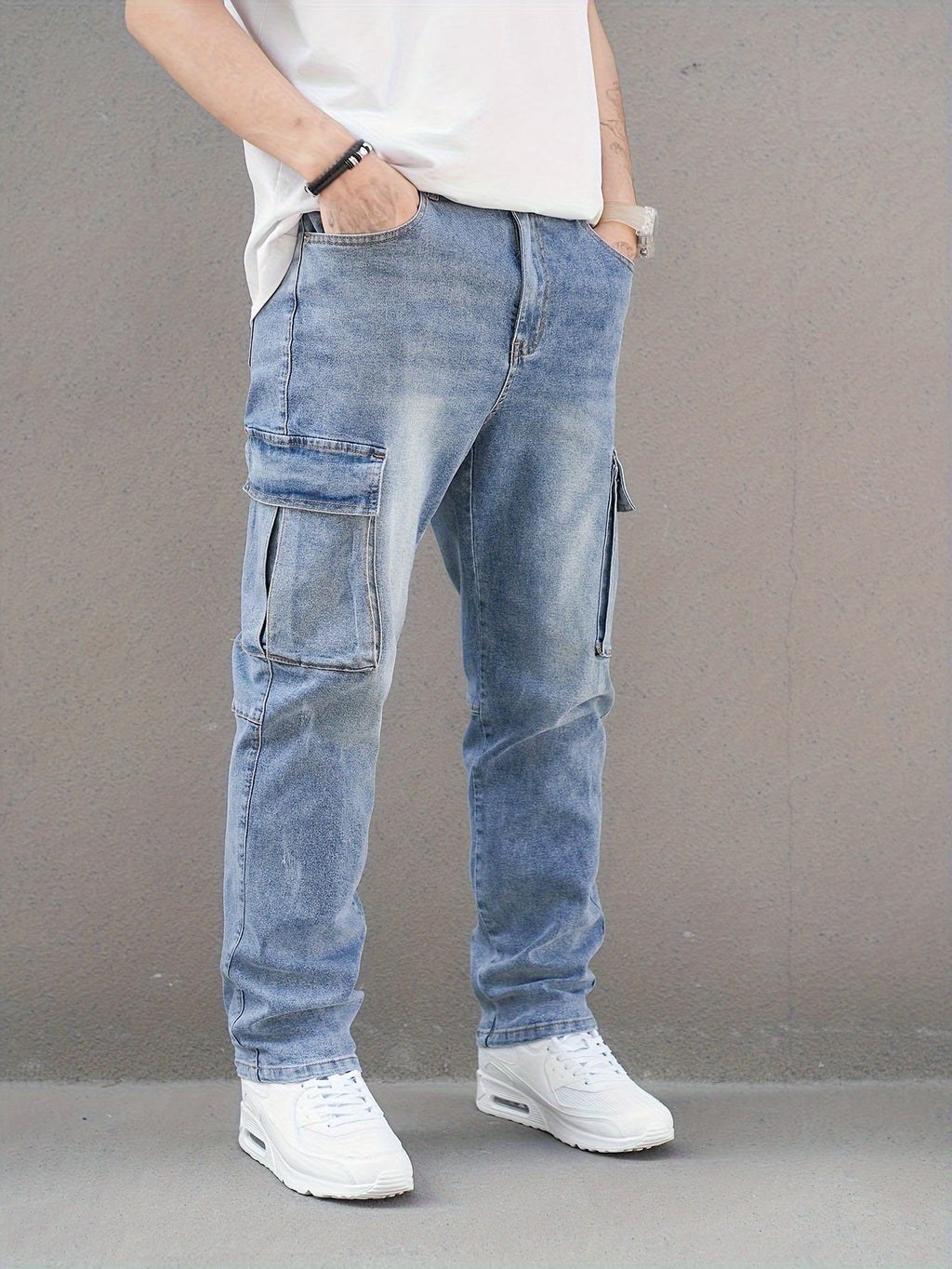 Pantaloni uomo in denim solido Valstrend, slim fit con molte tasche, casual cotone, ideali per primavera e attività all'aperto