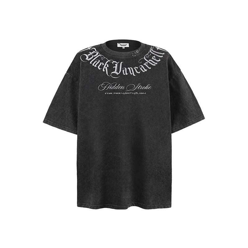 Maglietta da uomo Valstrend Shop American Retro con lettere gothiche ricamate, maniche corte e effetto usurato.