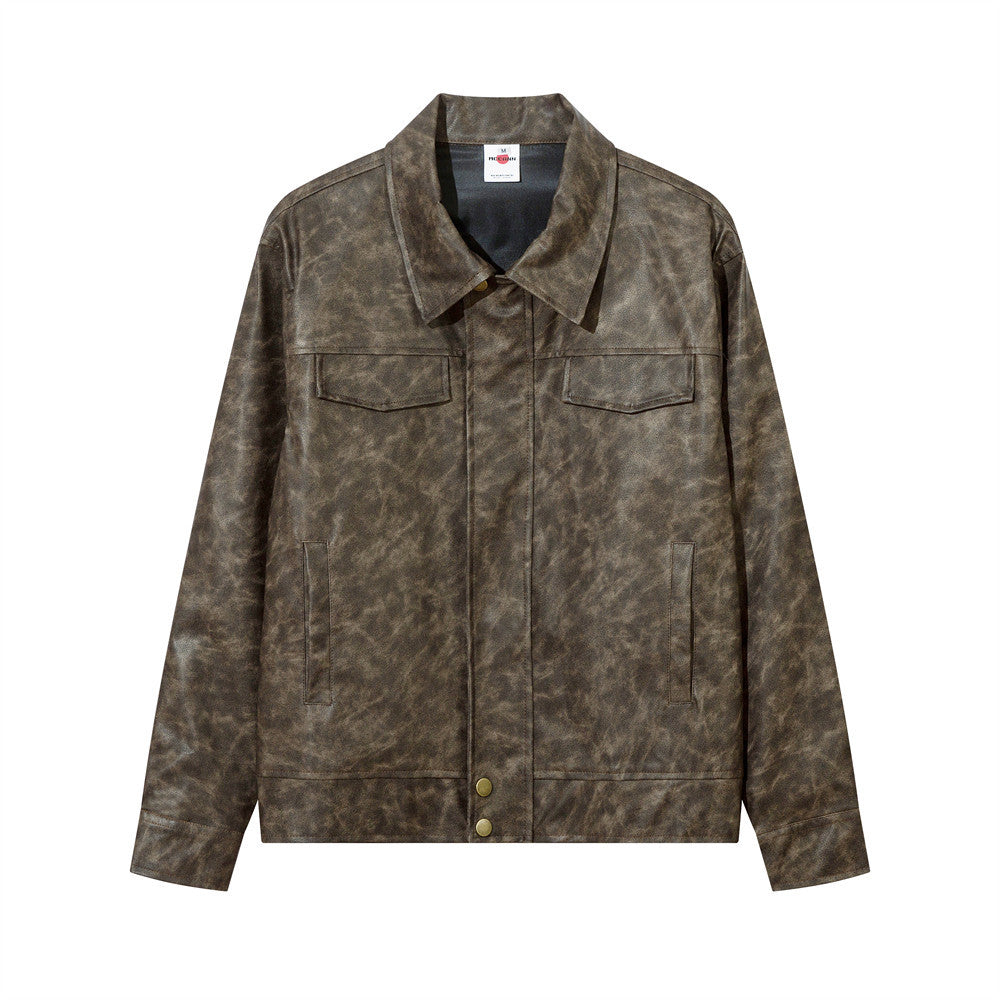 Giacca uomo in pelle PU con contrasto di colore e texture, stile Valstrend, dettagli visibili in pelle sintetica colorata.