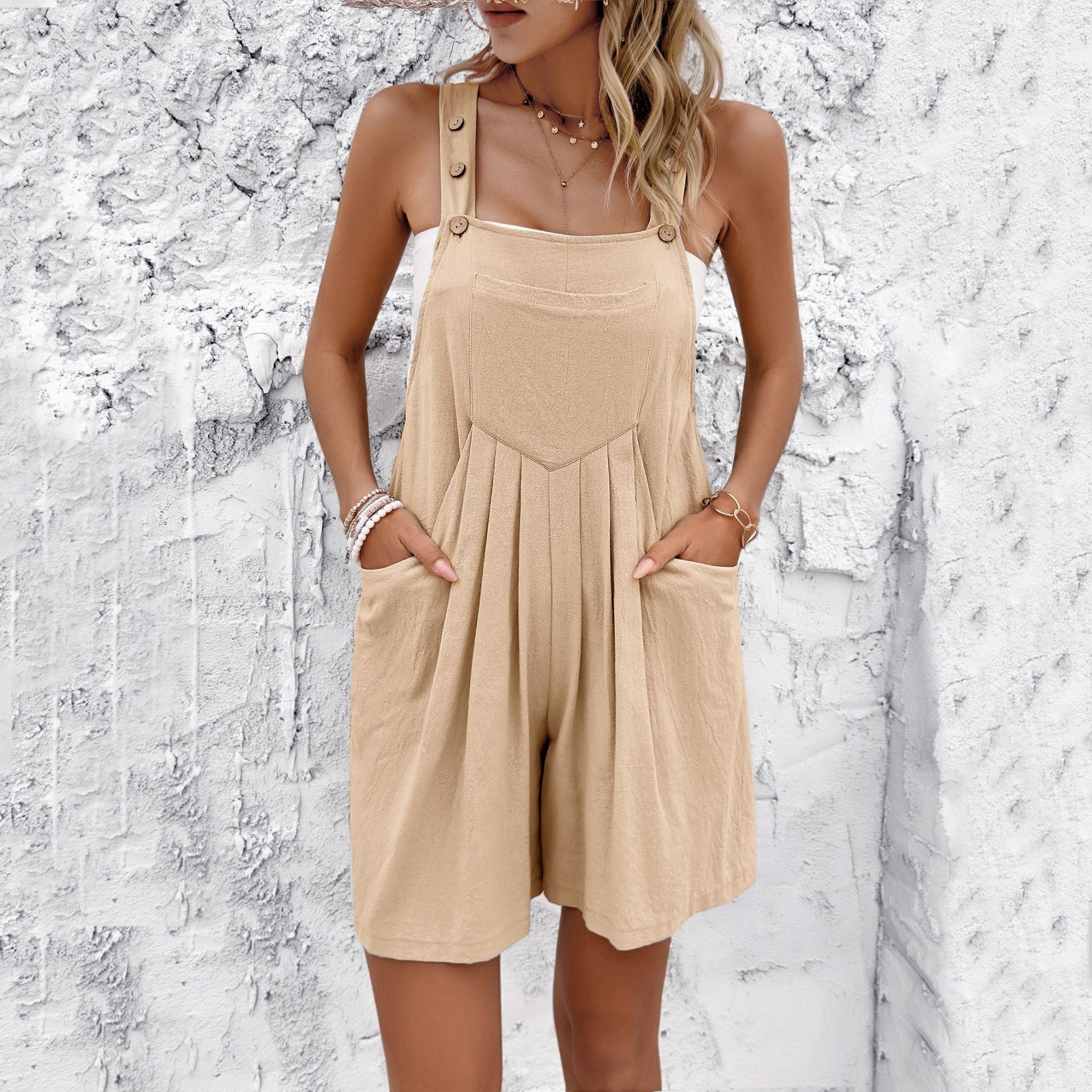 Shorts da donna Valstrend con bretelle, colore uniforme, tessuto leggero e stile casual per un look alla moda.
