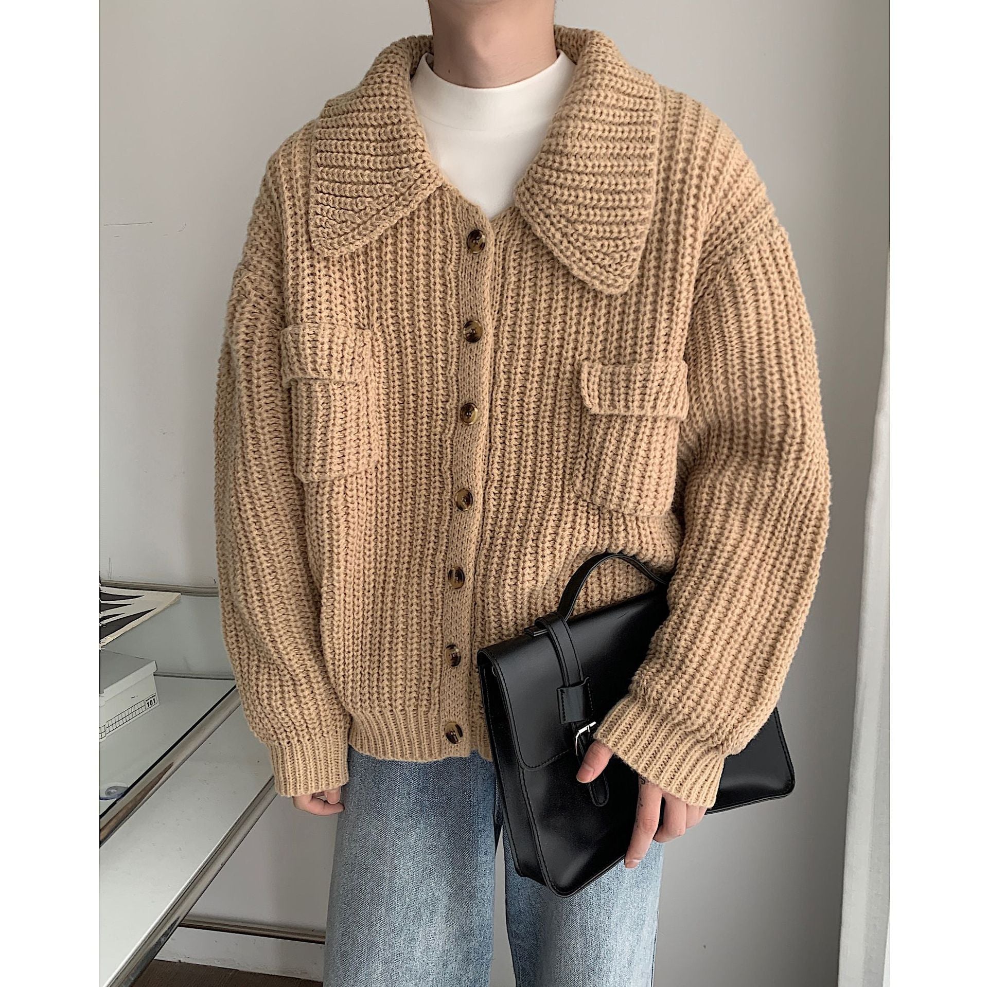 Maglione cardigan da uomo Valstrend con colletto retrò, a maniche lunghe, chiusura singolo petto e stile classico.