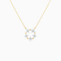 Collana semplice con pendente a fiore femminile, gioiello di moda Valstrend per donne, dettaglio delicato e elegante.
