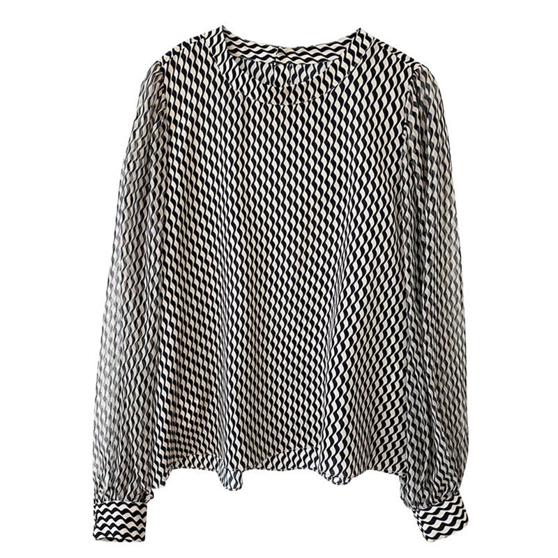 Camicia in seta crepe de chine a righe con colletto stile stand, marca Valstrend, tessuto elegante e leggero.