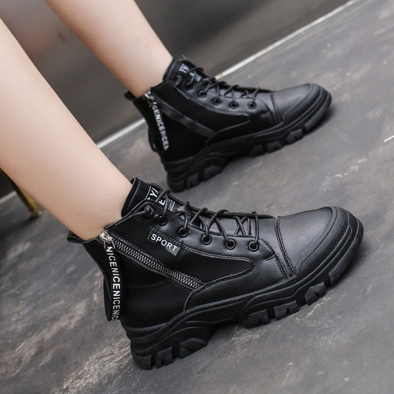 Stivali casual platform in stile britannico autunnale, design sportivo e alla moda, brand Valstrend Shop.