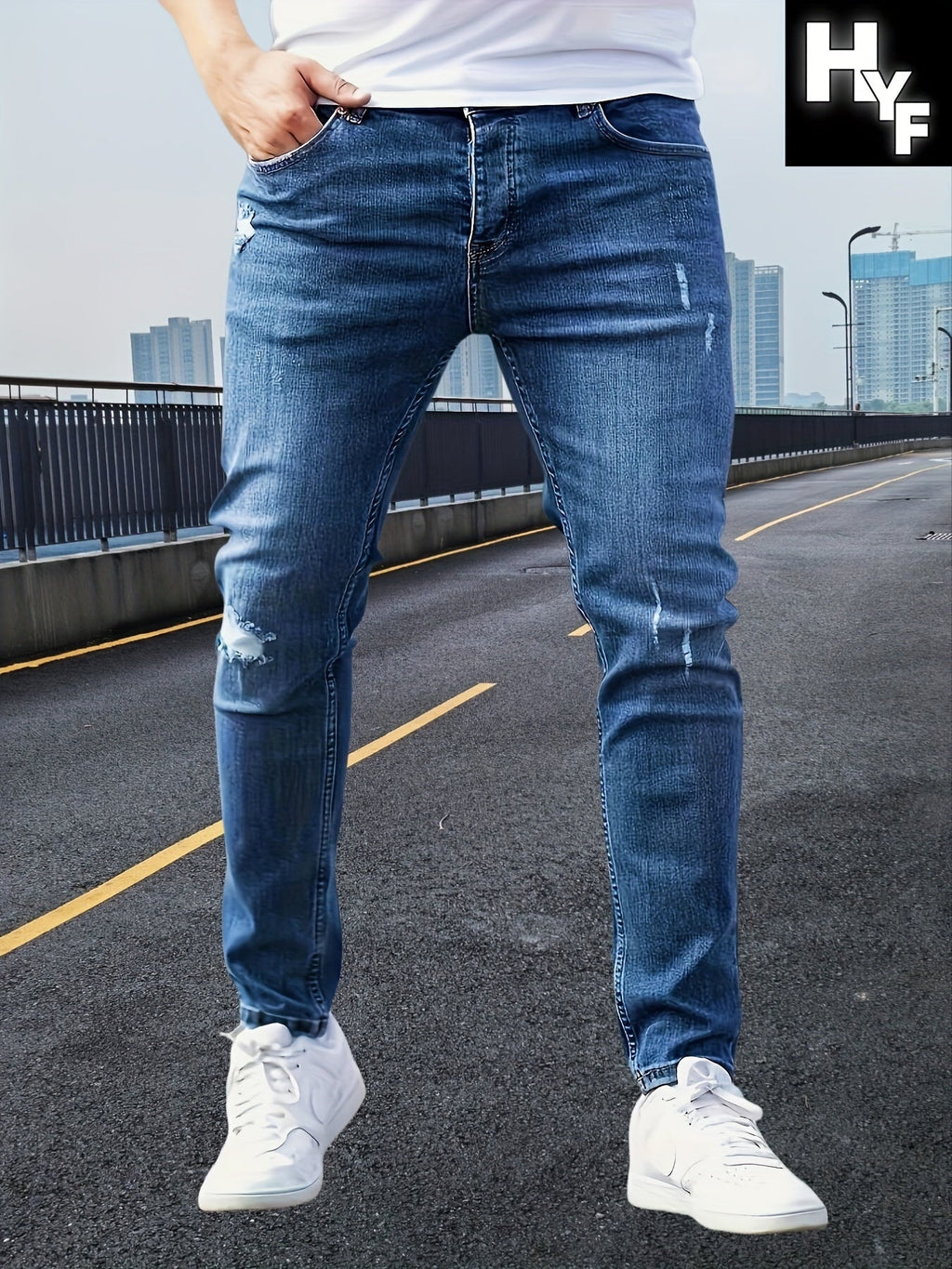 Jeans slim fit da uomo Valstrend con strappi, tasche, vita media e tessuto elasticizzato, lavabile in lavatrice.