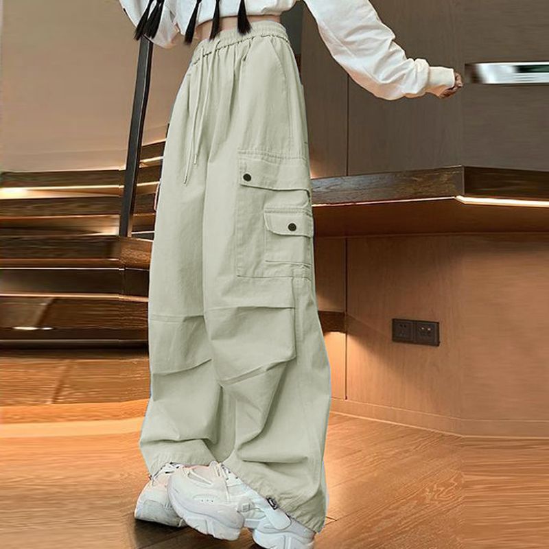 Pantaloni casual a sigaretta Valstrend, stile retrò, vita alta, taglio ampio e lineare, tessuto morbido e comodo.