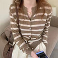 Maglione corto a righe in maglia morbida e viscosa, stile dolce e affascinante, di Valstrend shop.