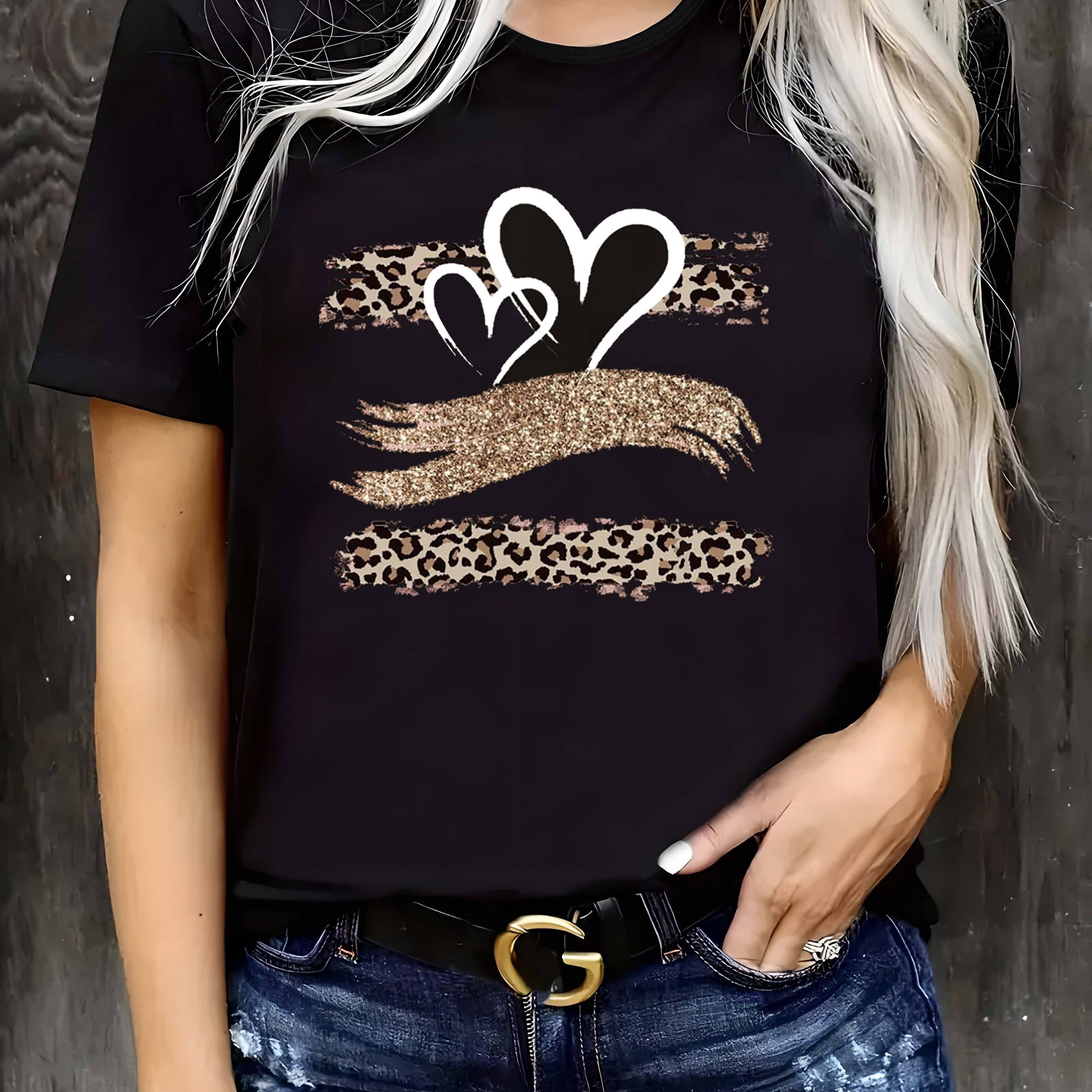 Maglietta donna Valstrend con stampa cuore, maniche corte, stile casual, perfetta per primavera e estate.