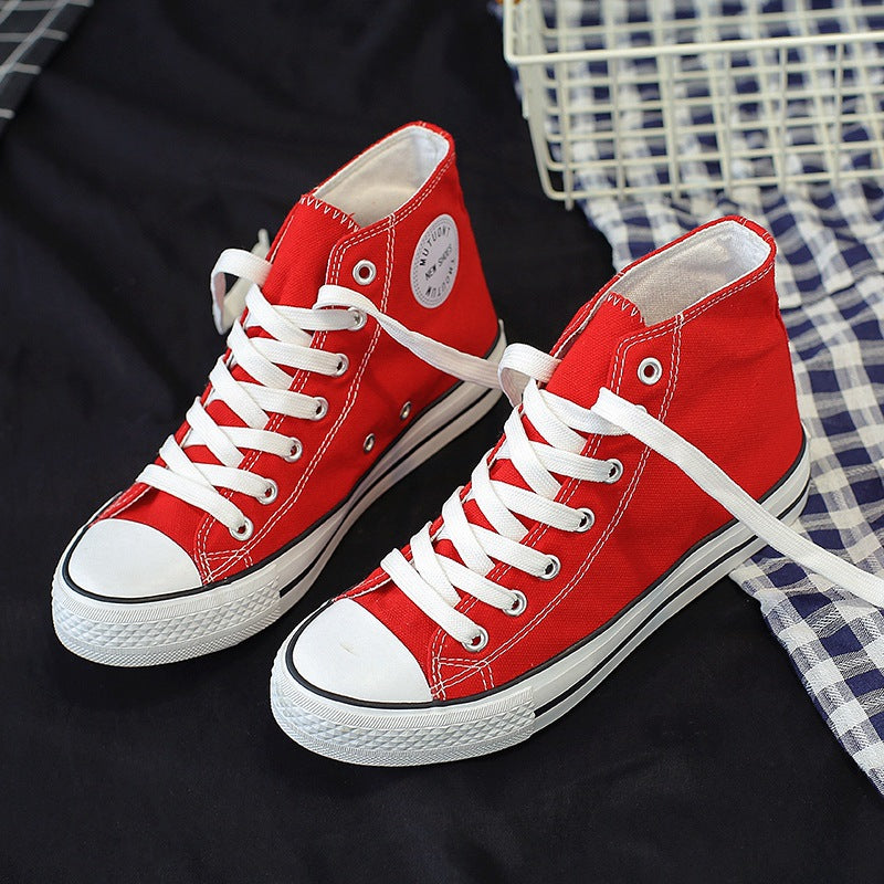 Scarpe da donna Valstrend high-top in tela, stile alla moda, con suola bianca e design casual, visibili in primo piano.