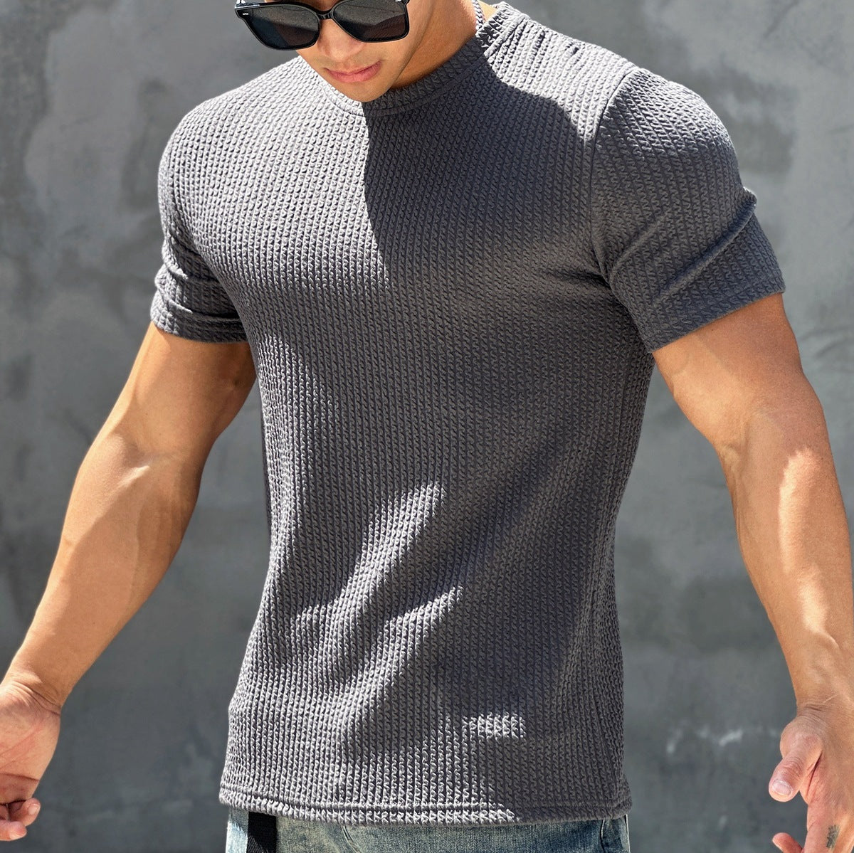 T-shirt da uomo sportivo Valstrend, maniche corte, tessuto testurizzato, rapido asciugatura, ideale per fitness e allenamenti.