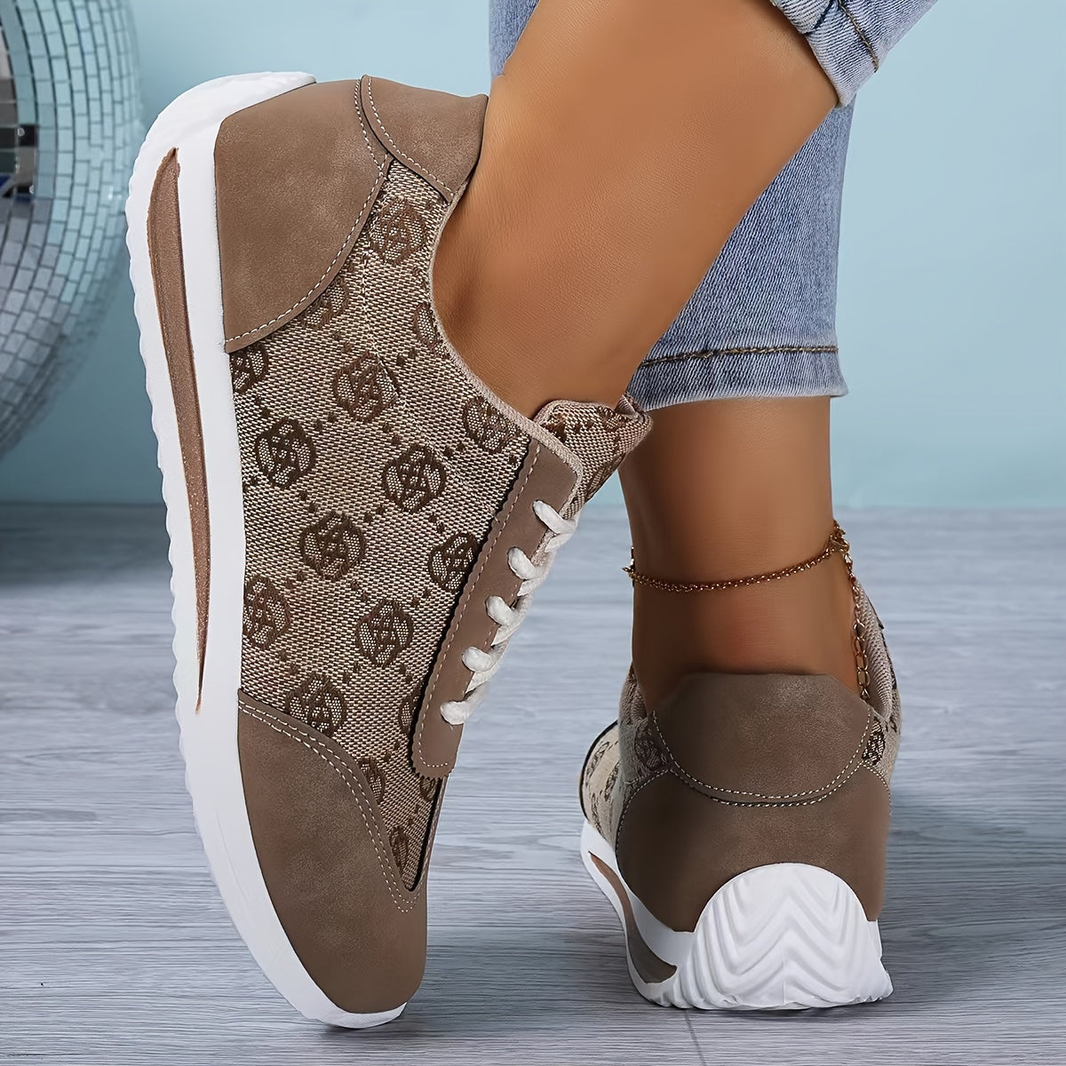 Scarpe da donna Valstrend con motivo rosa, sneakers casual con lacci, suola morbida, piattaforma e design basso in stile preppy