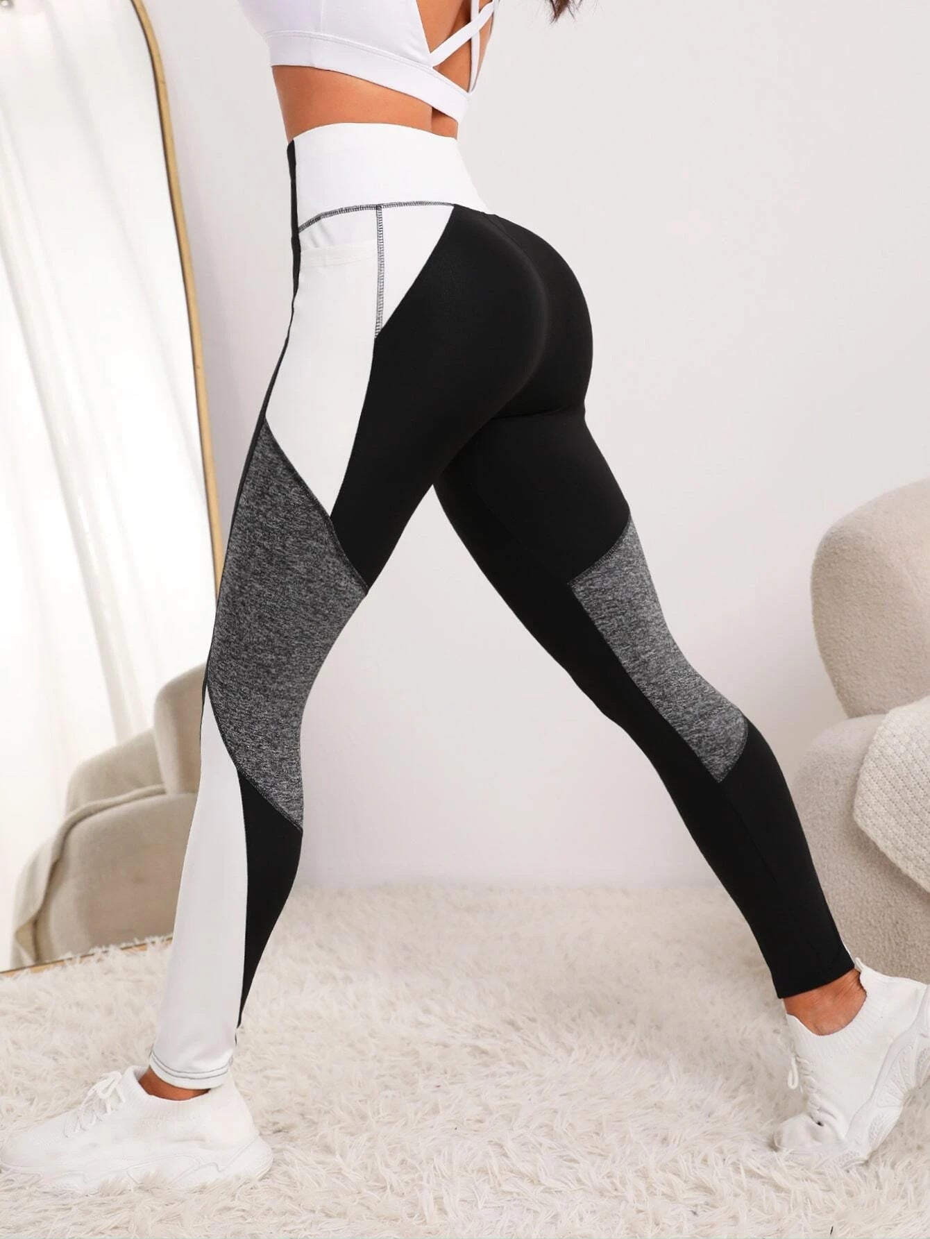 Pantaloni yoga da donna Valstrend con cuciture europee e americane, pantaloni da corsa comodi e elastici, immagini in dettaglio