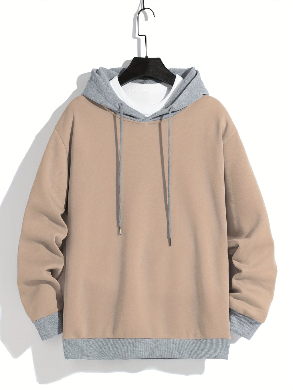 Felpa con cappuccio streetwear color block retrò per uomo, design grafico casual, ideale per inverno e autunno.
