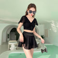 Costume da bagno a due pezzi sexy per donne, stile split, marca Valstrend, con dettagli eleganti e tessuto aderente.