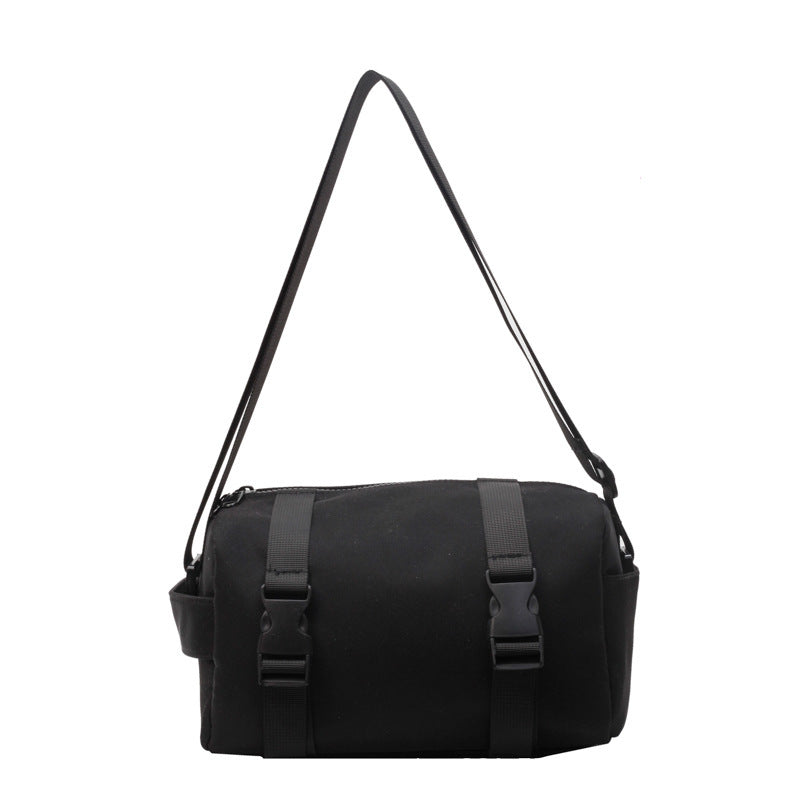 Borsa a spalla donna Valstrend, elegante che funge da messenger bag, con dettagli in tessuto e tracolla regolabile.