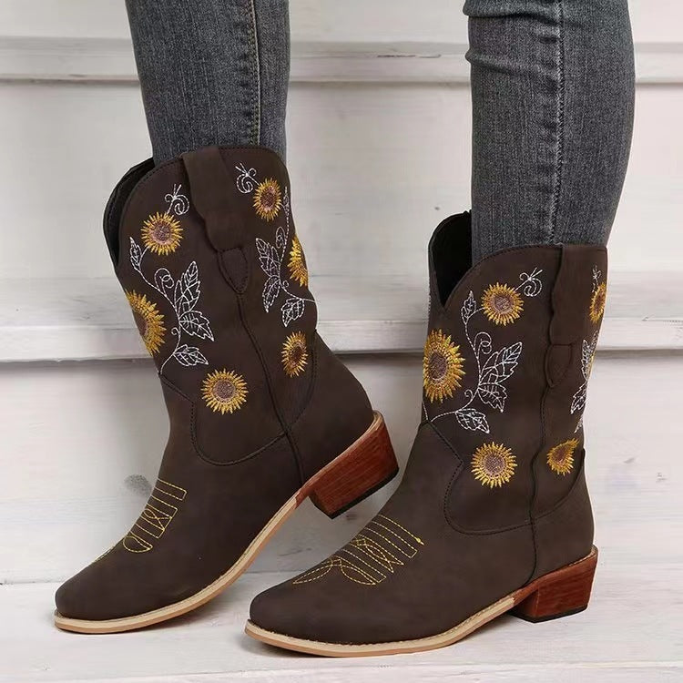 Stivaletti da donna Valstrend con ricami a cavaliere, taglia grande, Dr Martens stile moda, alti fino a metà polpaccio.