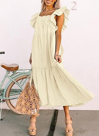 Vestito donna Valstrend con colletto quadrato, spalle scoperte e gonna plissettata, elegante e alla moda.