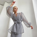 Cardigan femminile largo Valstrend in tessuto morbido, con collo a V e maniche lunghe, perfetto per un look casual ed elegante