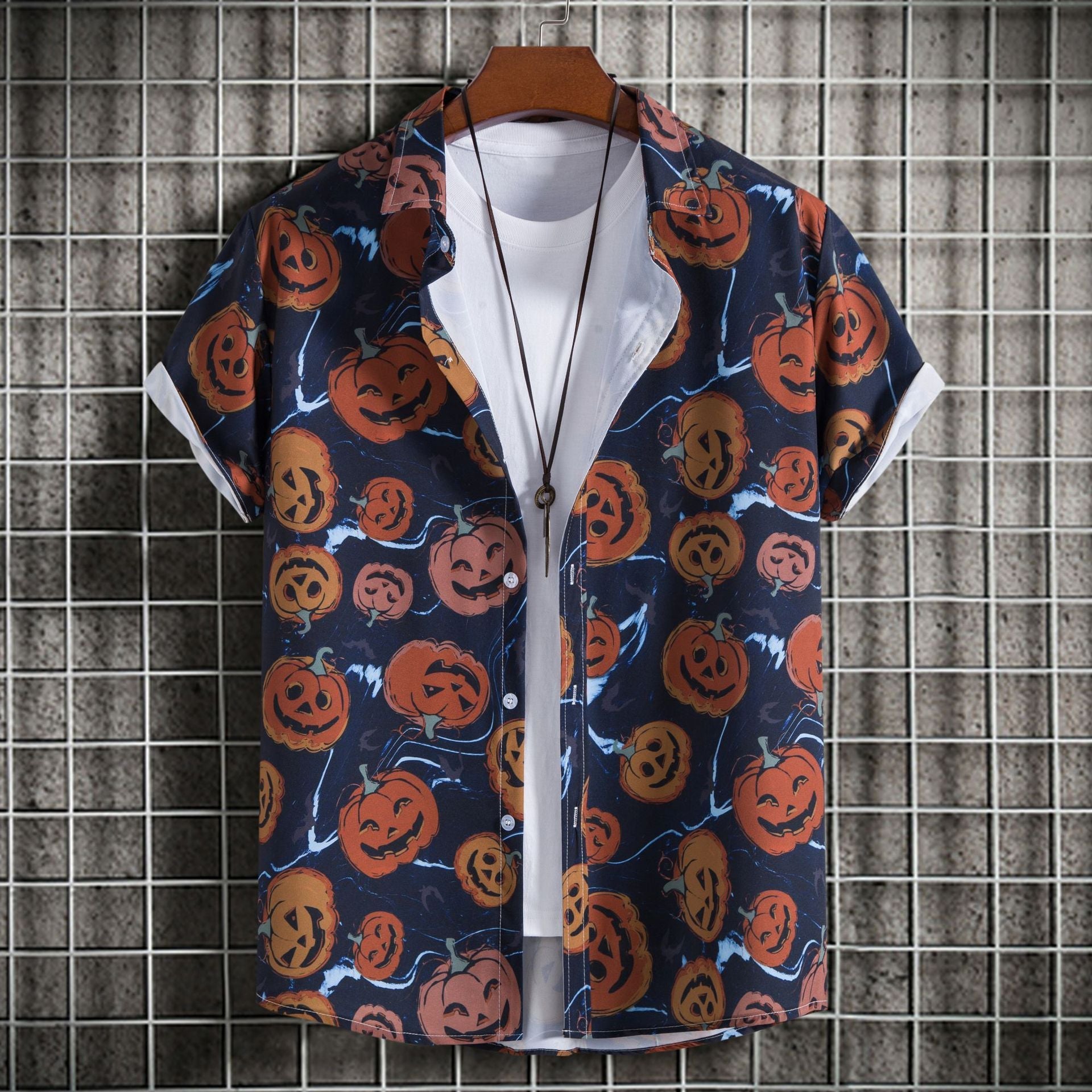 Maglietta uomo slim-fit con stampa a maniche corte, stile alla moda, marchio Valstrend shop, tessuto leggero e confortevole.