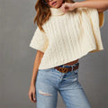 Maglione da donna a collo alto e morbido, modello loose pullover di Valstrend shop, in tessuto caldo e confortevole.