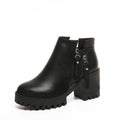 Anfibi donna Valstrend con tacco chunky e piattaforma, stile alla moda, in pelle nera con dettagli eleganti e comodi.
