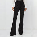 Pantaloni slim fit casual per donna Valstrend shop, con taglio aderente e stile elegante in tessuto leggero.