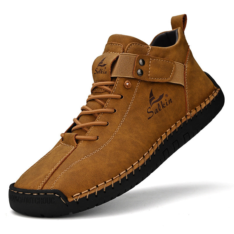 Scarpe da uomo in pelle di taglia grande, sneakers basse fatte a mano di Valstrend, dettaglio in pelle e suola robusta