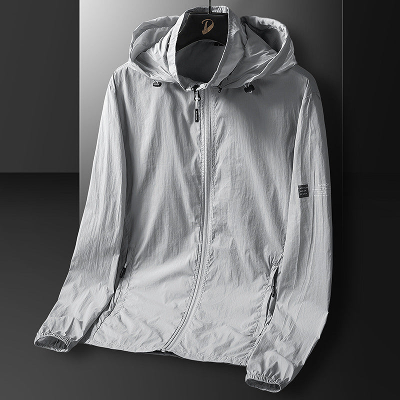 Indumento da uomo Valstrend in tessuto Ice Silk, protezione solare, traspirante e ideale per attività all'aperto, visualizzato in dettaglio