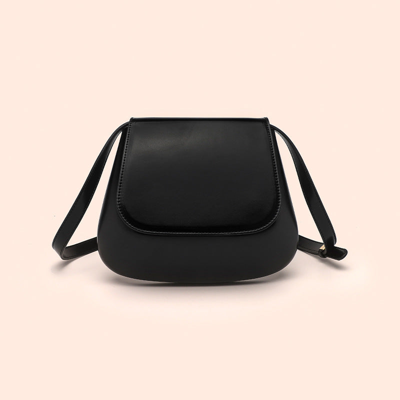 Borsa a tracolla vegana donna stile retrò piccola saddle con tracolla regolabile, design elegante e compatto.