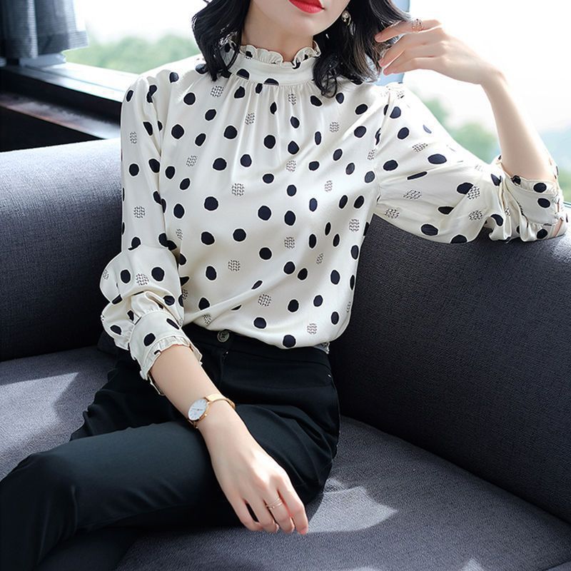 Camicia lunga autunnale in seta taglia comoda, donna, Valstrend, maniche lunghe, tessuto morbido e elegante.