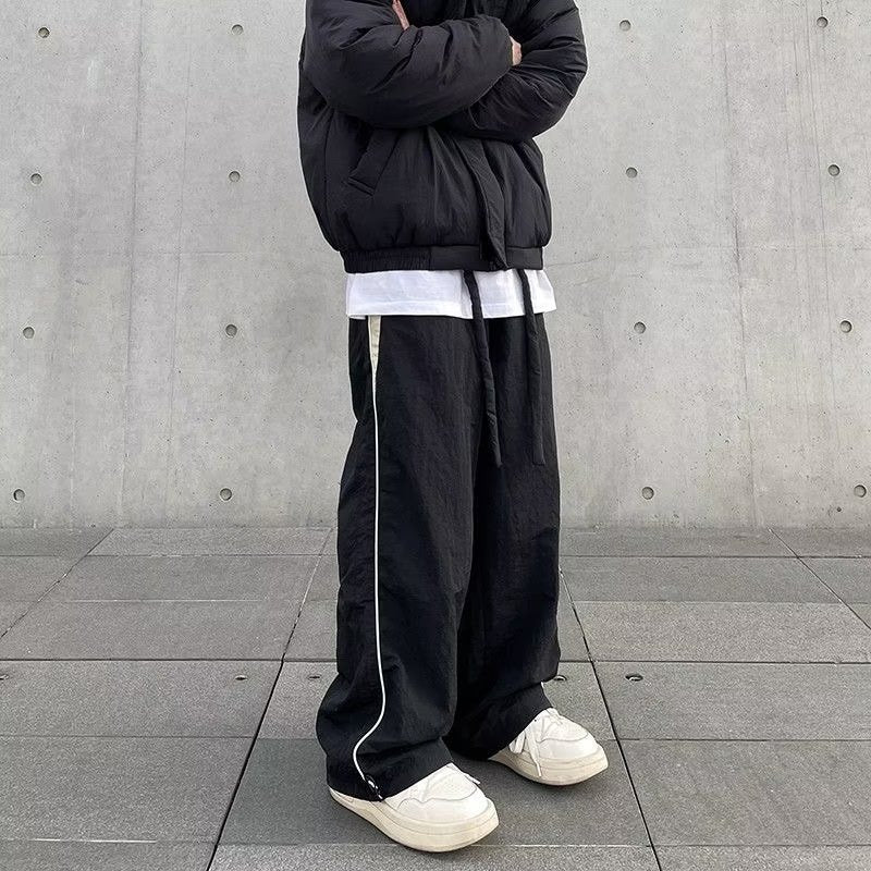 Pantaloni eleganti uomo Valstrend, a tinta unita, larghi e comodi, in tessuto morbido, stile casual e sofisticato.