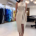 Vestito lungo senza maniche di Valstrend, abito femminile a collo rotondo, a pieghe, vita alta e colore unito, elegante e alla moda.