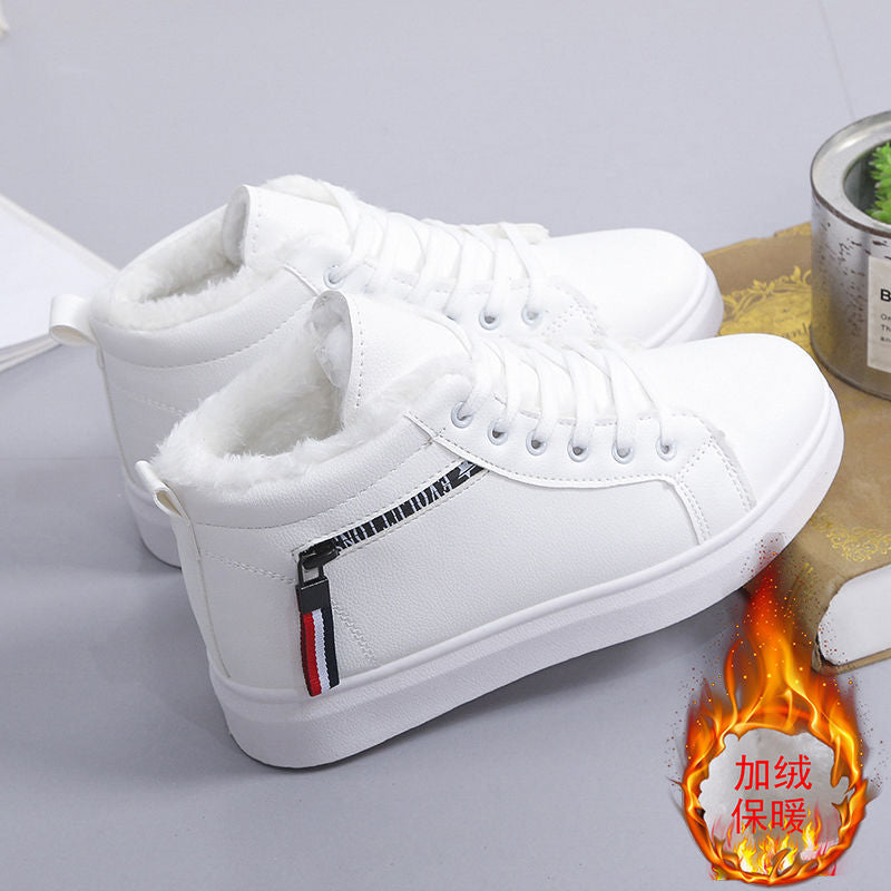 Scarpe skateboard flat in stile coreano per studenti, marca Valstrend, con design versatile e stile alla moda.