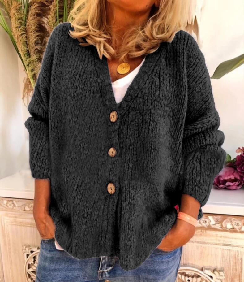 Cardigan lavorato a maglia Valstrend con tre bottoni, maglione caldo e confortevole, vista frontale con dettagli in tessuto.