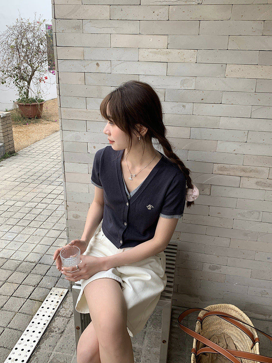 Women's Fake Two-piece V-neck Short-sleeved Sweater
