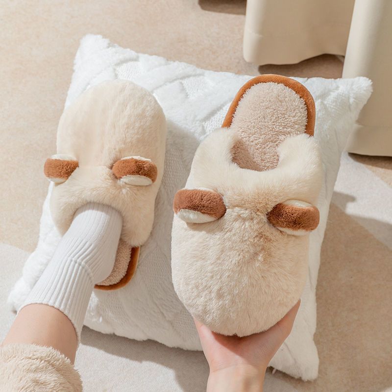 Ciabatte invernali da donna Valstrend, morbide e calde per uso interno, con suola antiscivolo e design confortevole.