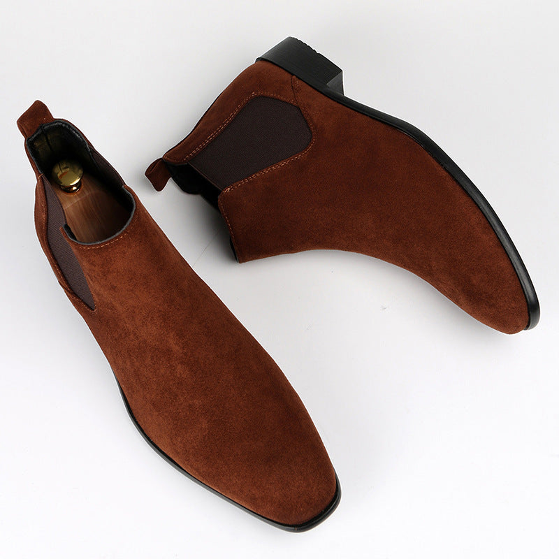 Stivali Chelsea da uomo Valstrend con punta quadrata, pelle marrone, dettaglio lace-up e suola robusta.