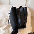 Grande borsa portatile Valstrend per pendolari, capiente e versatile, con scomparti spaziosi e comoda da trasportare.