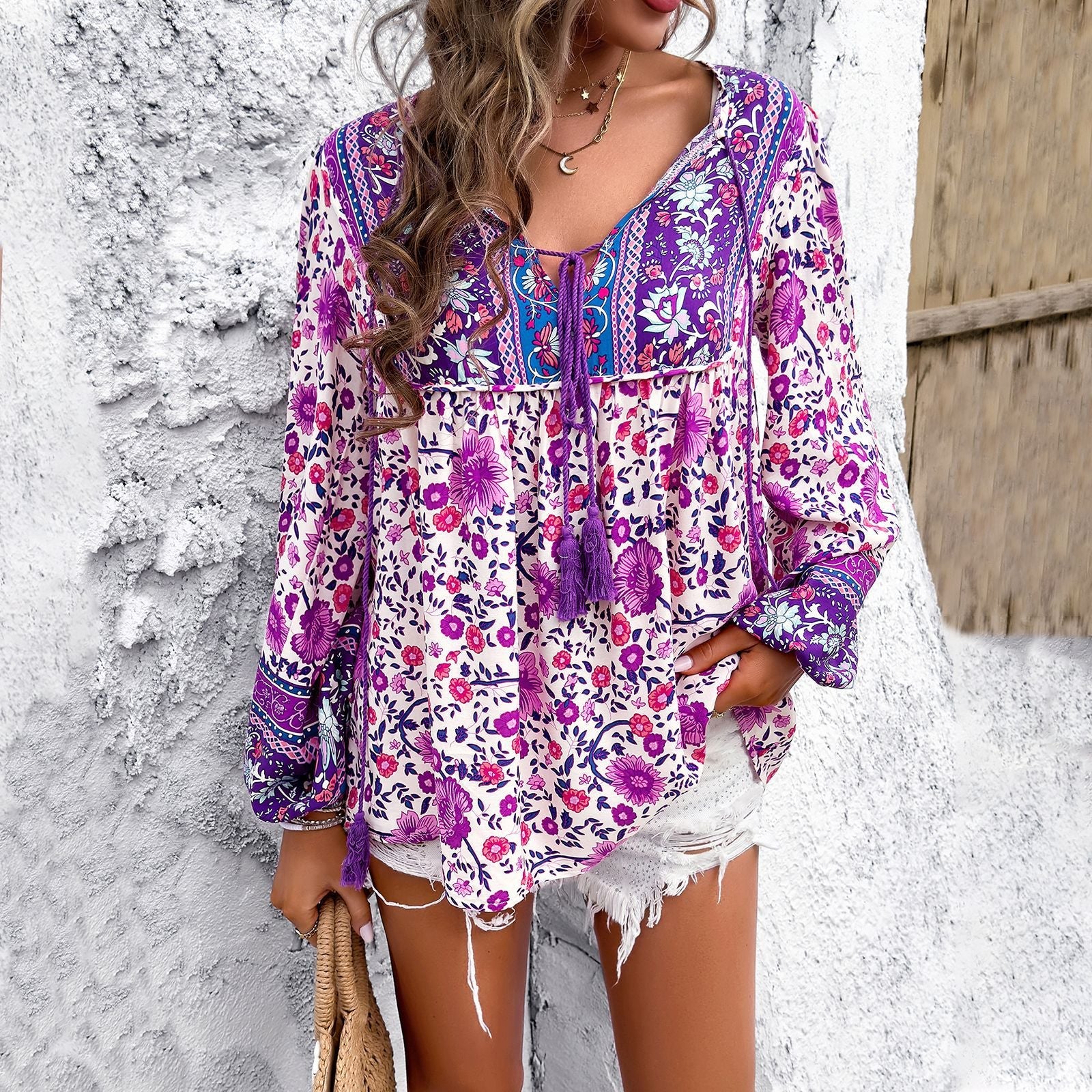 Camicia donna a maniche lunghe con stampa floreale per le festività, marca Valstrend, stile elegante e casual