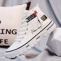 Scarpe casual da uomo Valstrend, stile studente, fashion shoes con design semplice e comodo, visibili in primo piano.
