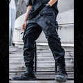 Pantaloni da uomo Valstrend con tasche funzionali per lavoro, tessuto resistente e stile pratico.