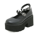 Scarpe platform in stile retrò con fibbia britannica Valstrend, design vintage e dettagli eleganti, calzature di moda femminile