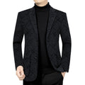Cappotto uomo business casual slim fit Valstrend, dettaglio in tessuto nero, stile elegante e moderno.