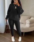 Completo donna con pantaloni e giacca in lana lavorata a maglia, stile moda femminile, marchio Valstrend.