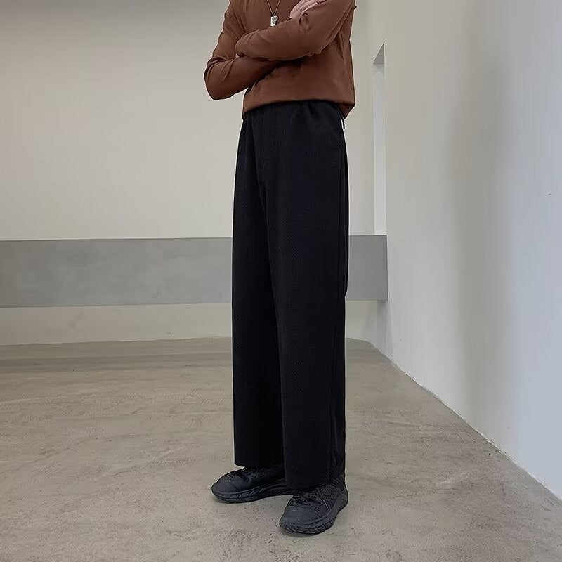 Pantaloni casual da uomo Valstrend, pantaloni dritti e larghi per un look comodo e informale, in tessuto leggero e versatile.