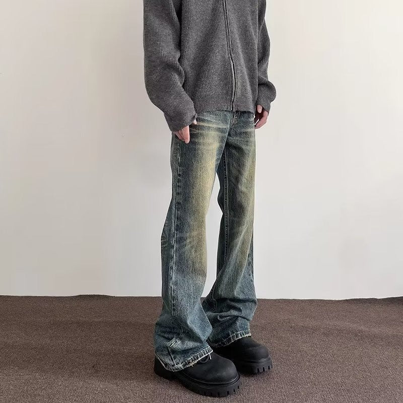 Jeans skinny retrò distressed per donne Valstrend, dettaglio in denim con effetti usurati e stile vintage.