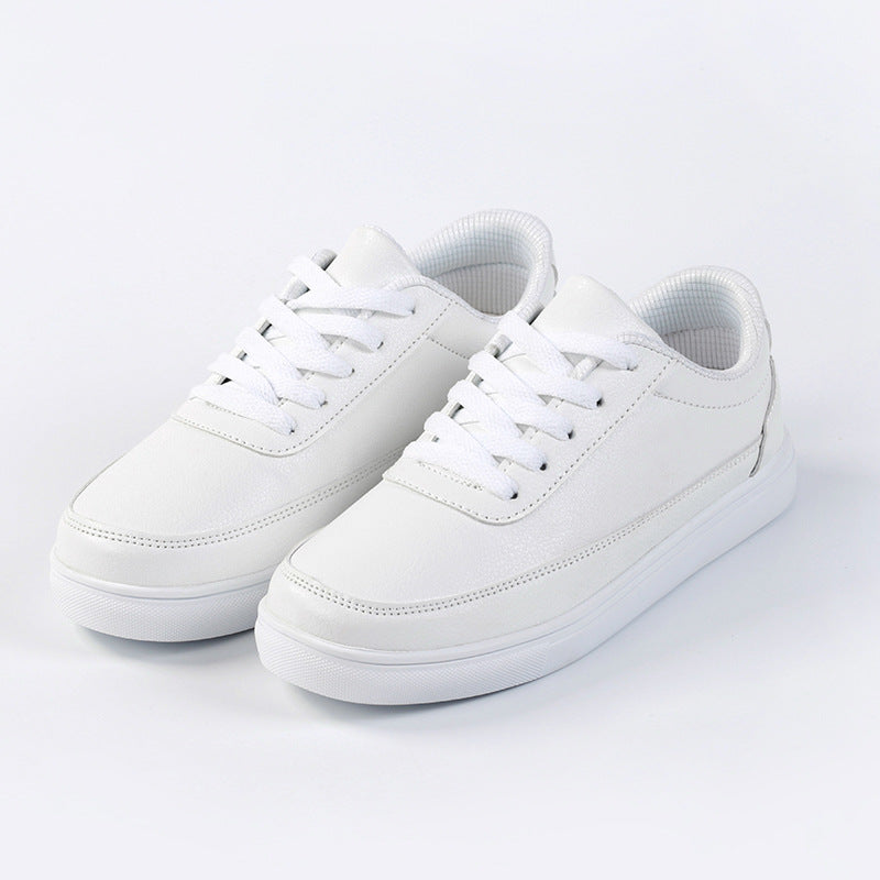 Scarpe da uomo Valstrend con suola spessa e rialzata, stile casual fashion, con design robusto e moderno.